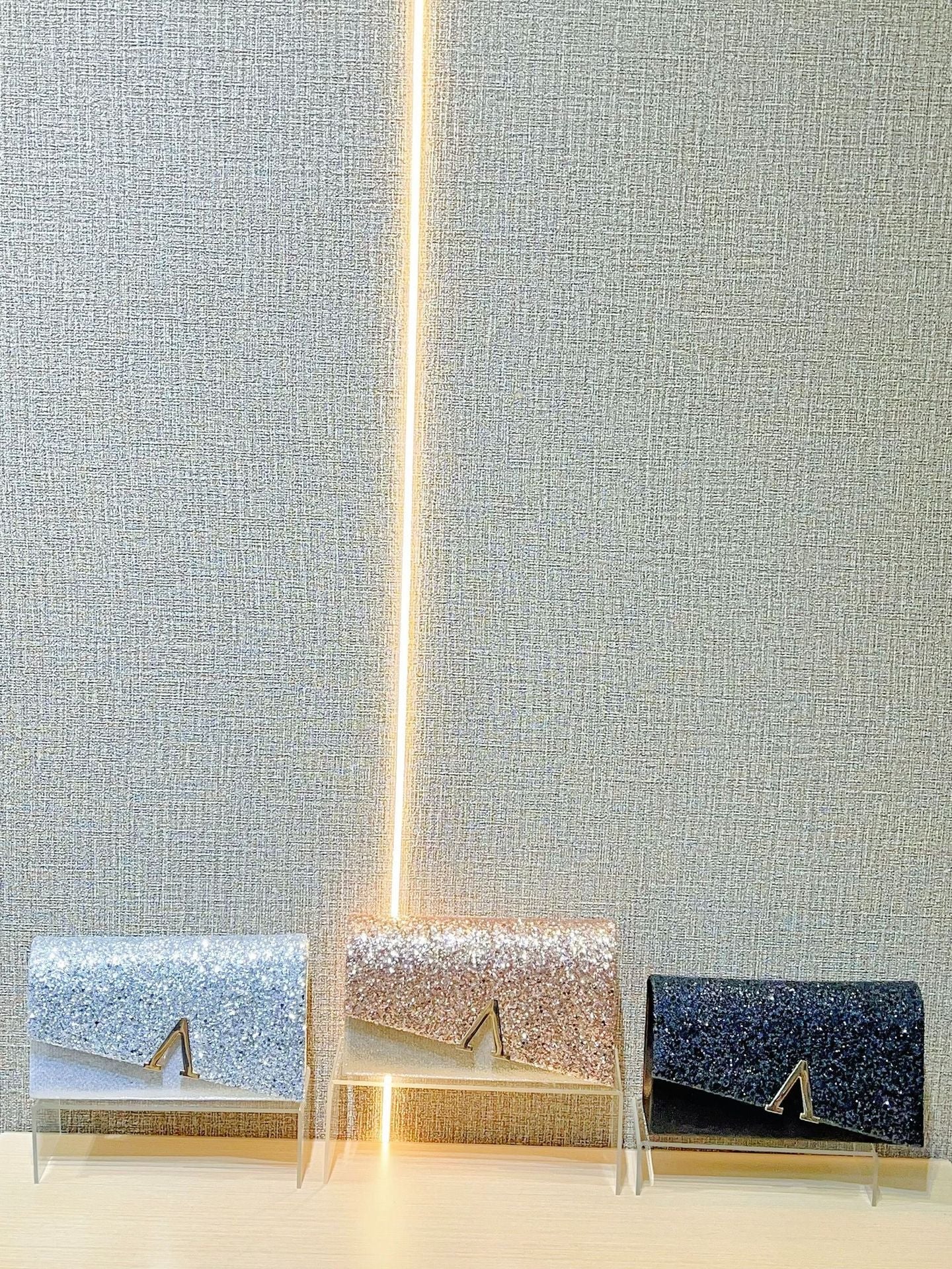 V-Shaped Metal Glitter Clutch MNBF135